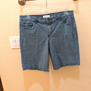 Croft and Barrow 16w Bermuda shorts